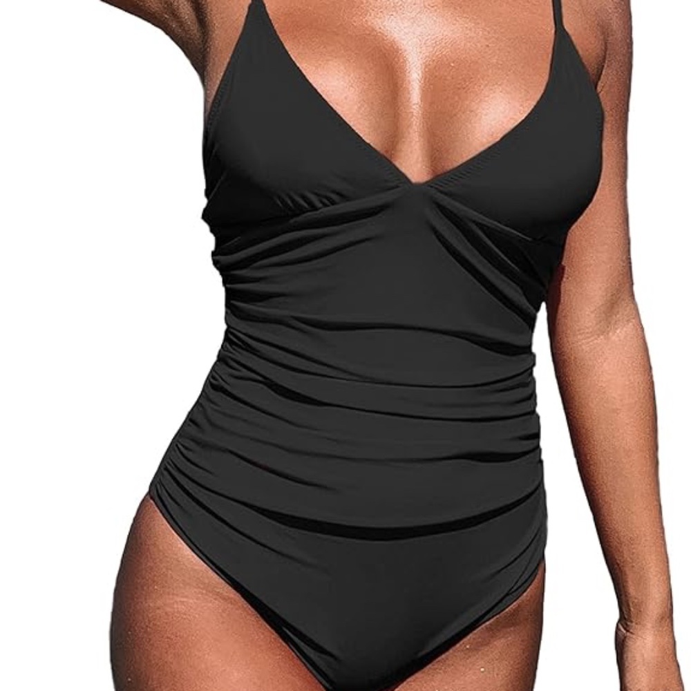 CUPSHE Women's One Piece Swimsuit Tummy Control V Neck Bathing Suits